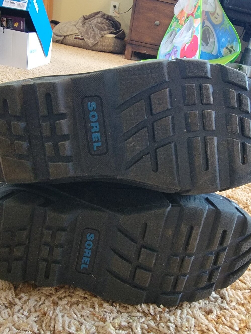 Sorel Light and Dark Blue Kids/Youth Navy Flurry Snow Boots. Size US 3 - Picture 5 of 9